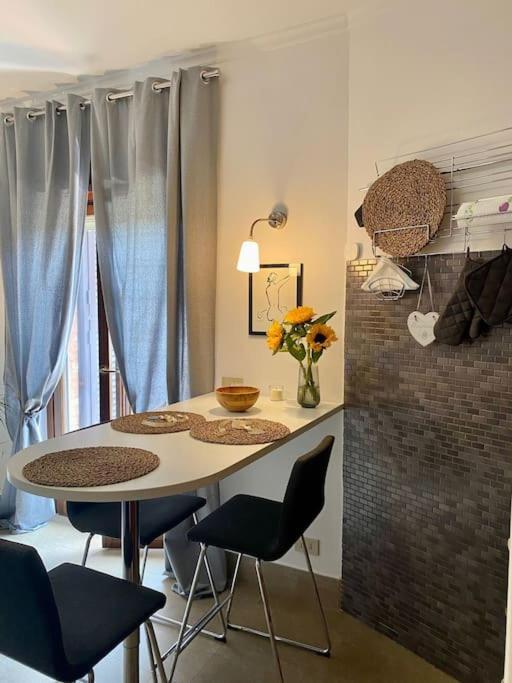 A Casa Di Tina Genzano di Roma Exterior foto